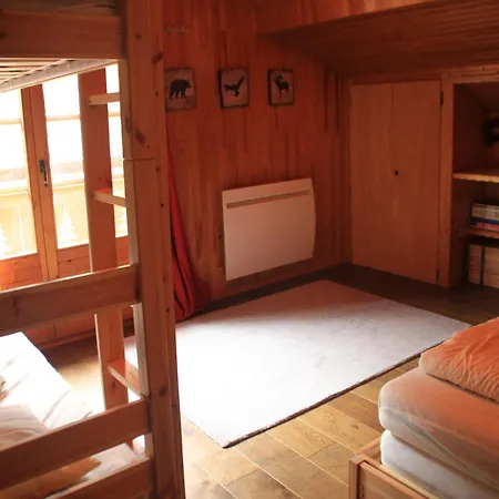 Apartmán With Parking In *