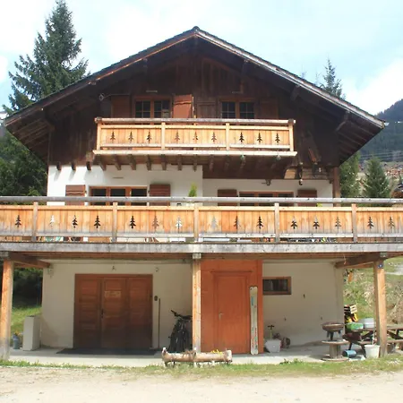 Apartman With Parking In *